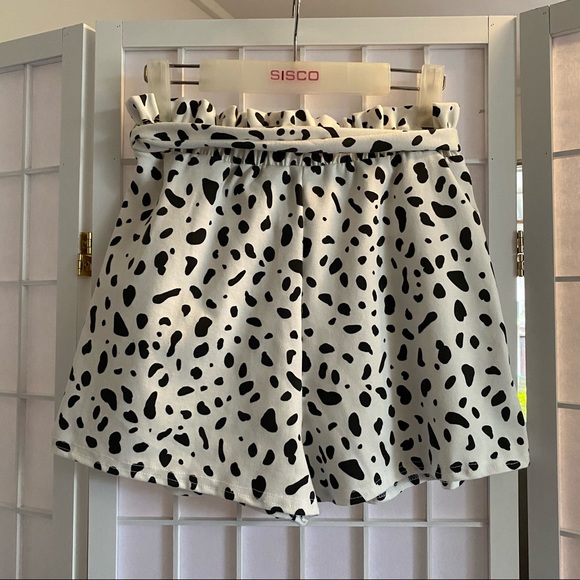 Boohoo Cow Print Shorts - Picture 8 of 10